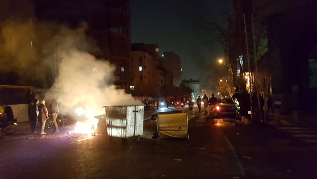 İran’daki gösteriler neden başladı?